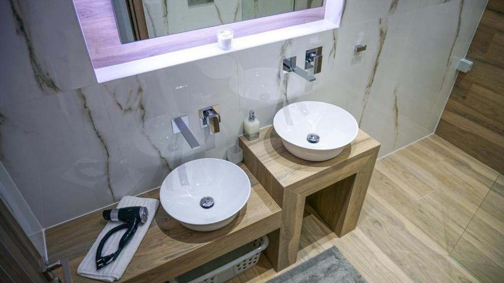 P & K Design Ltd Flats By Rentals Pro Services - Неа-Муданія Екстер'єр фото
